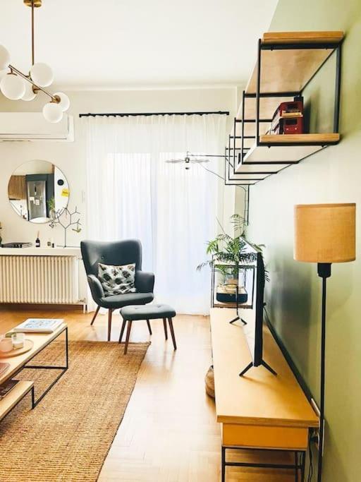 Athenian Coastal Urban Living * 雅典