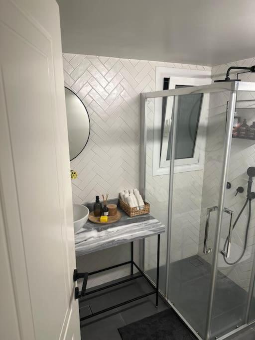 Apartment Athenian Coastal Urban Living Athen